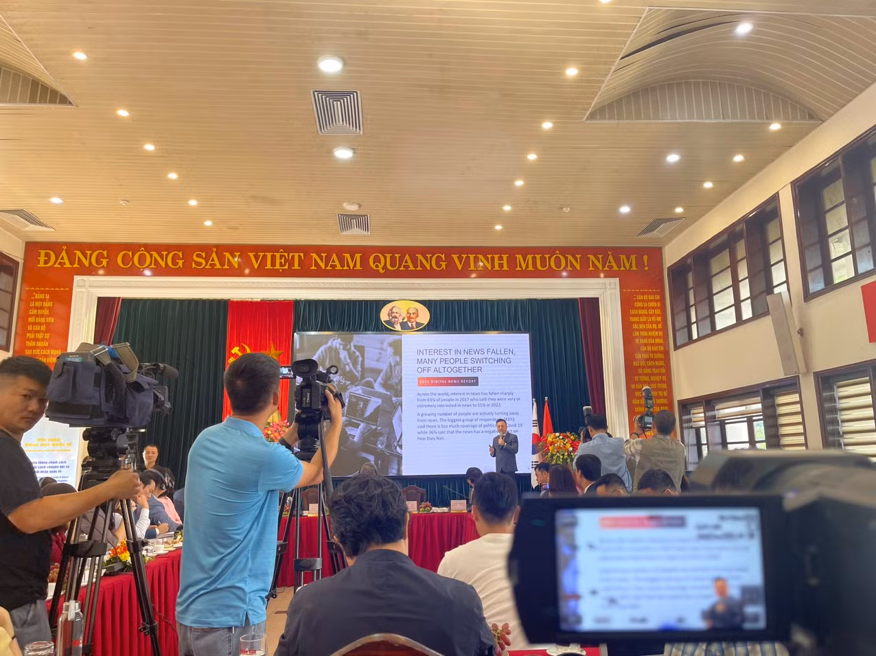 Cần tăng cường sự lãnh đạo của Đảng và quản lý Nhà nước đối với hoạt động báo chí trong đấu tranh bảo vệ nền tảng tư tưởng của Đảng.