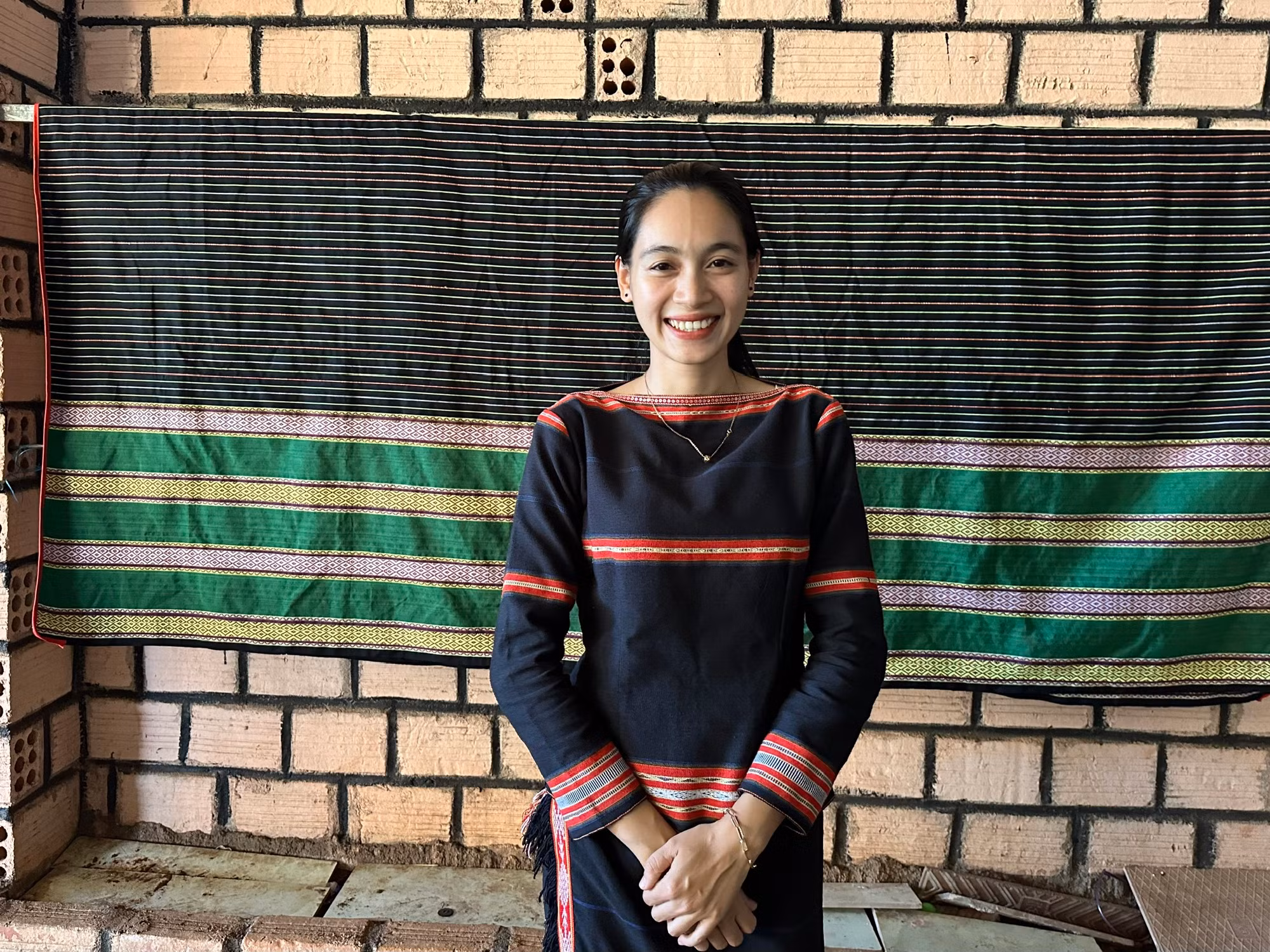 Chị Rơ Lan Han. (Ảnh THI PHONG) Chị Rơ Lan Han. (Ảnh THI PHONG)