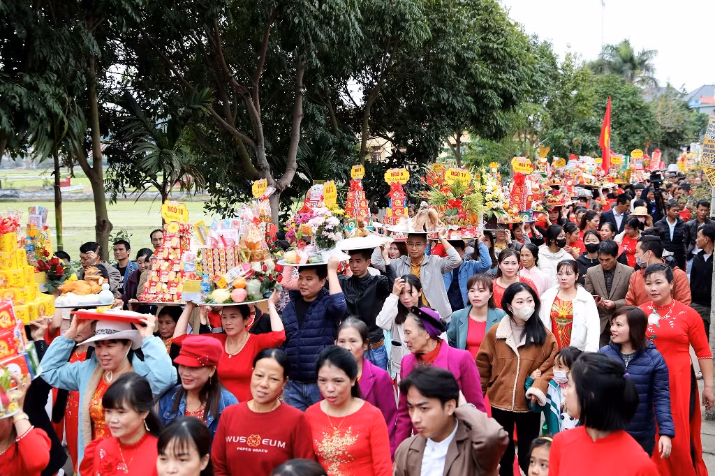 [Ảnh] Đặc sắc nghi lễ rước nước trong Lễ hội đền thờ Đức Vua Trần Minh Tông ảnh 8