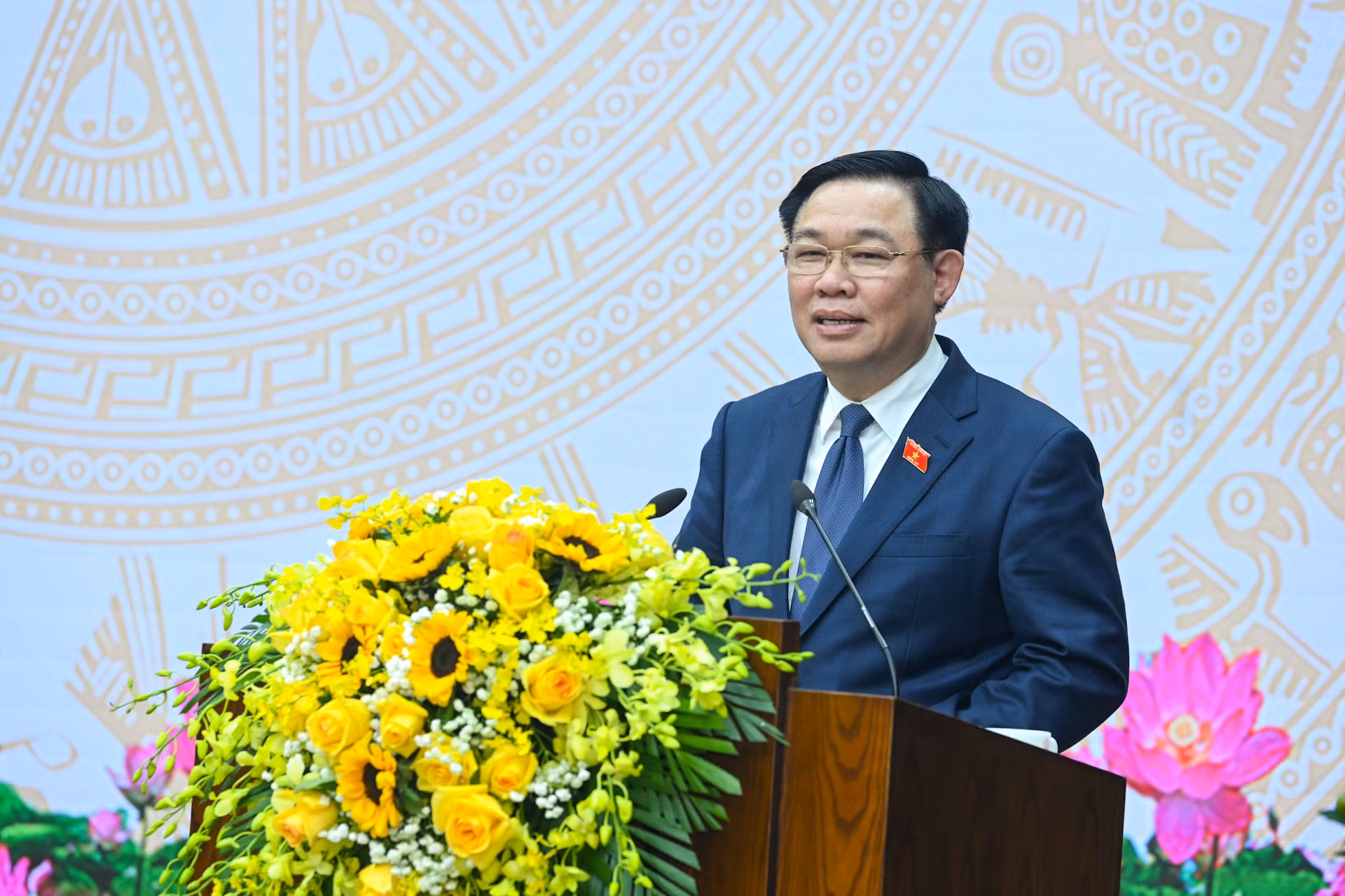 Chủ tịch Quốc hội Vương Đình Huệ phát biểu chúc Tết Đảng bộ, chính quyền, nhân dân tỉnh Yên Bái.