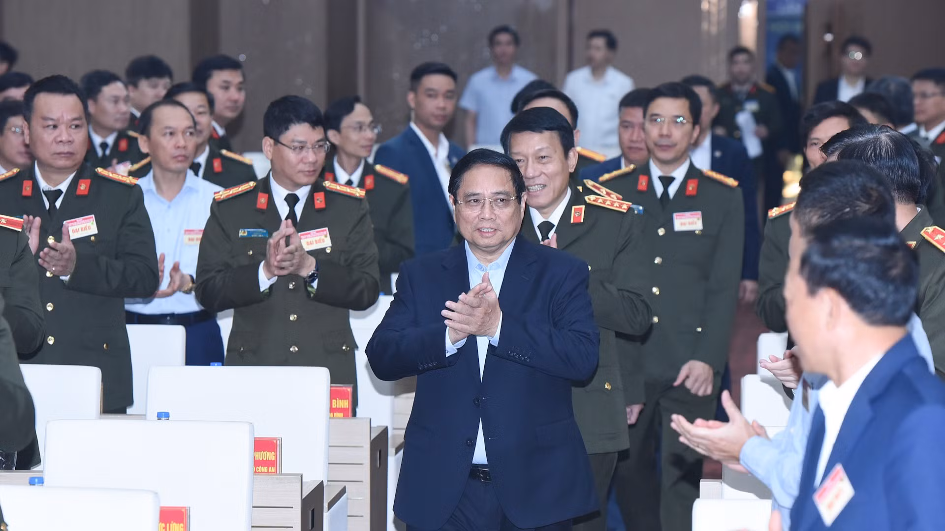 Thủ tướng Phạm Minh Chính đến dự hội nghị. 