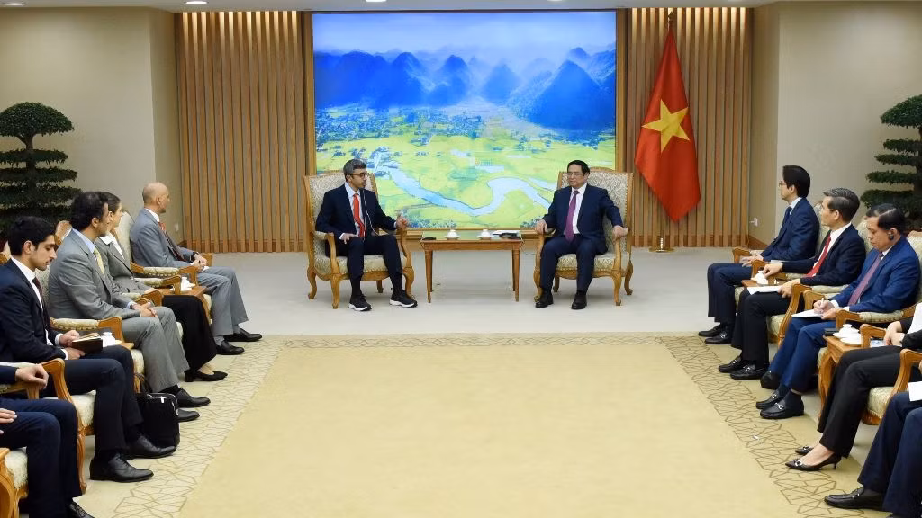 [Ảnh] Thủ tướng Phạm Minh Chính tiếp Bộ trưởng Ngoại giao Các Tiểu vương quốc Arab thống nhất 