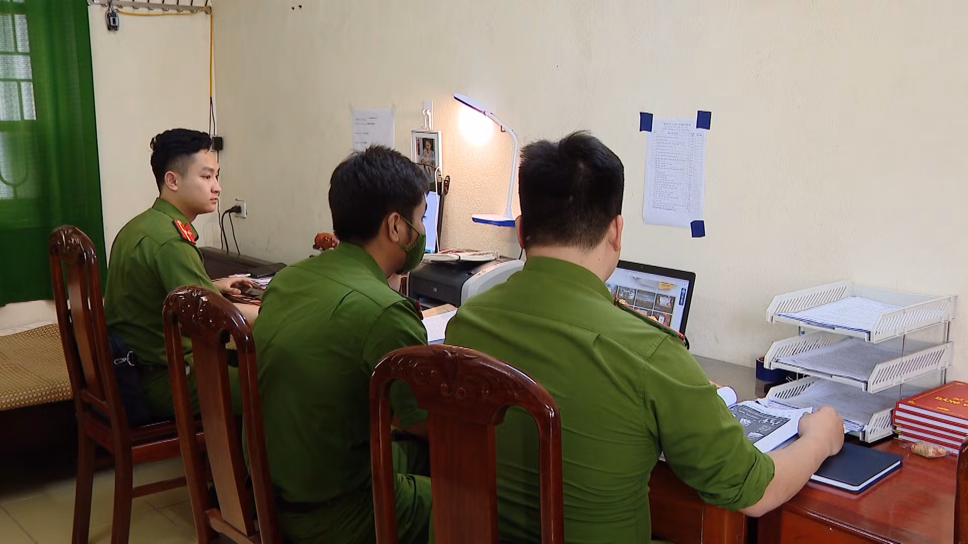 Công tác phòng chống tội phạm công nghệ cao được Công an Ninh Bình đặc biệt chú trọng. Công tác phòng chống tội phạm công nghệ cao được Công an Ninh Bình đặc biệt chú trọng.