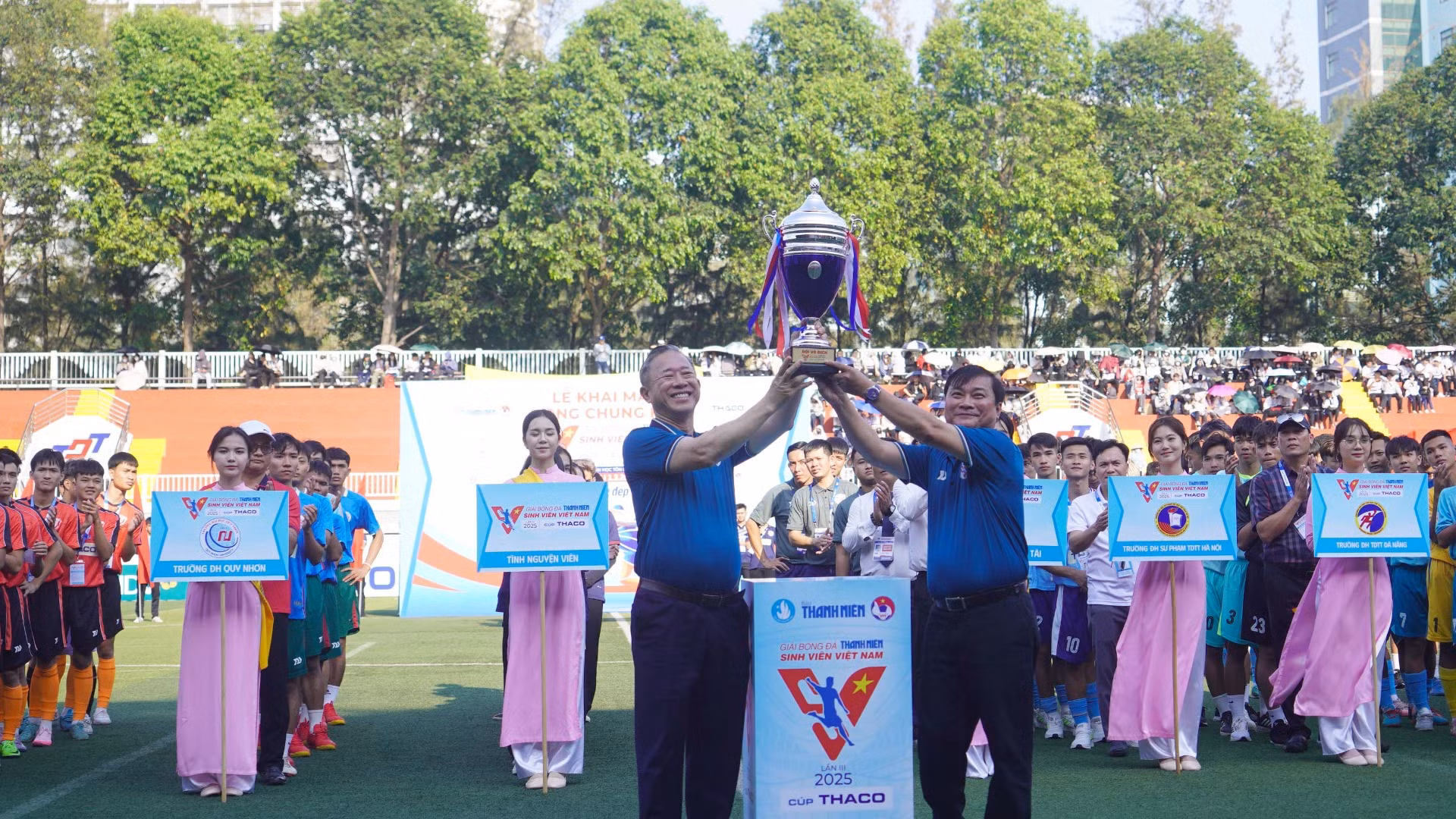 Giải bóng đá Thanh niên sinh viên Việt Nam lần 3 năm 2025 - Cúp THACO hấp dẫn. Giải bóng đá Thanh niên sinh viên Việt Nam lần 3 năm 2025 - Cúp THACO hấp dẫn.