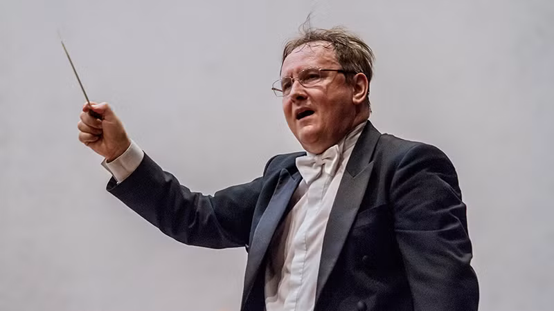 Nhạc trưởng Wojciech Czepiel. (Ảnh HBSO)