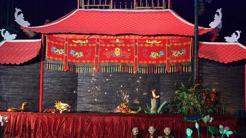 Phần biểu diễn của Nhà hát Nghệ thuật Phương Nam, Thành phố Hồ Chí Minh.