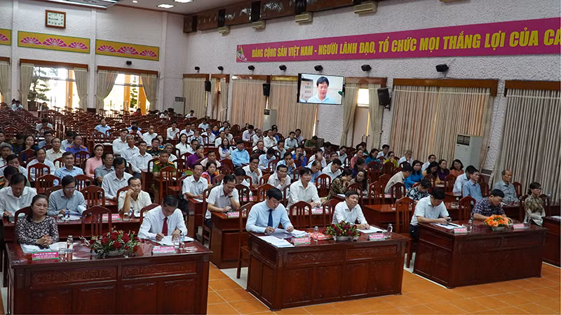 Đại biểu tham dự hội nghị. (Ảnh: HỮU NGHĨA)