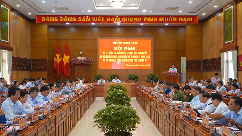Quang cảnh hội nghị.
