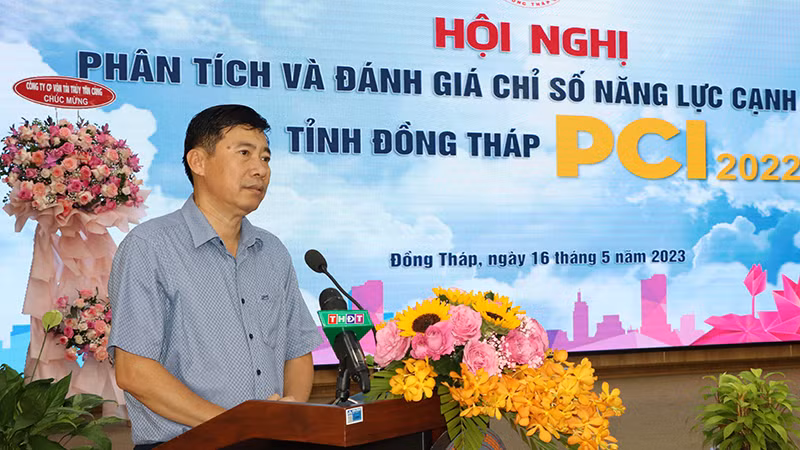Chủ tịch Ủy ban nhân dân tỉnh Đồng Tháp phát biểu tại hội nghị. (Ảnh: NGUYỆT ÁNH)