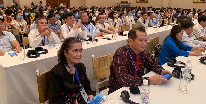 Quang cảnh hội thảo. Quang cảnh hội thảo.