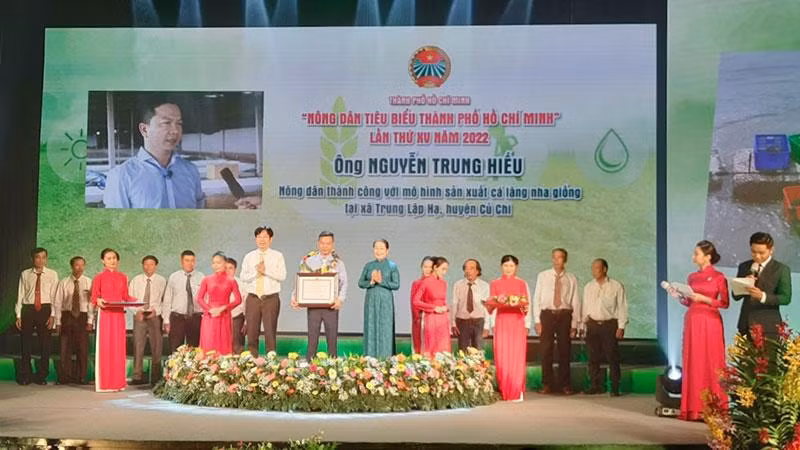 Các nông dân được tuyên dương “Nông dân tiêu biểu Thành phố Hồ Chí Minh” năm 2022.
