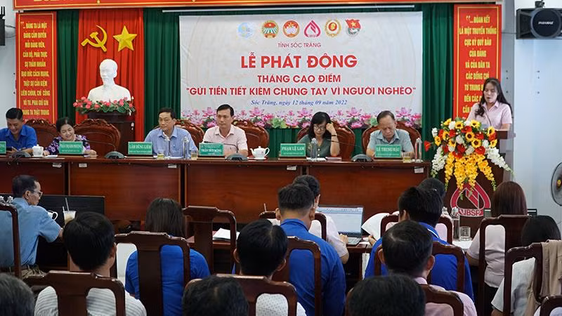 Lễ phát động tháng cao điểm “Gửi tiền tiết kiệm vì người nghèo” năm 2022 tại Sóc Trăng.