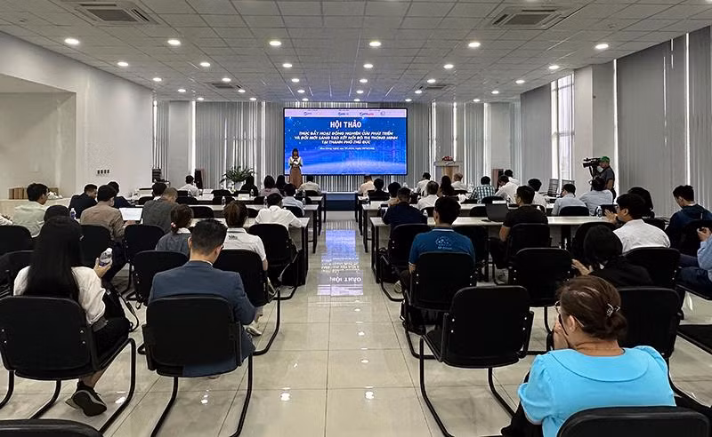 Quang cảnh Hội thảo. Quang cảnh Hội thảo.