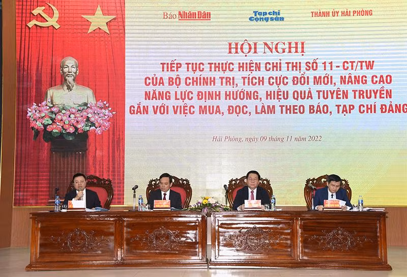 Đồng chí Nguyễn Trọng Nghĩa, Bí thư Trung ương Đảng, Trưởng Ban Tuyên giáo Trung ương, và lãnh đạo Báo Nhân Dân, Tạp chí Cộng sản, Thành ủy Hải phòng chủ trì hội nghị. Đồng chí Nguyễn Trọng Nghĩa, Bí thư Trung ương Đảng, Trưởng Ban Tuyên giáo Trung ương, và lãnh đạo Báo Nhân Dân, Tạp chí Cộng sản, Thành ủy Hải phòng chủ trì hội nghị.