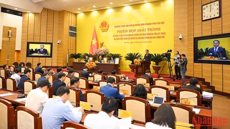 Quang cảnh phiên họp giải trình của Thường trực Hội đồng nhân dân thành phố Hà Nội. (Ảnh: DUY LINH) Quang cảnh phiên họp giải trình của Thường trực Hội đồng nhân dân thành phố Hà Nội. (Ảnh: DUY LINH)