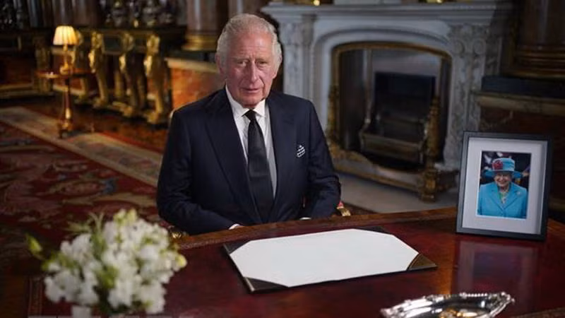 Nhà Vua Anh Charles III trong bài phát biểu đầu tiên được truyền hình trên cả nước và trong khối Thịnh vượng chung, tại London, ngày 9/9/2022. (Ảnh: AFP/TTXVN)
