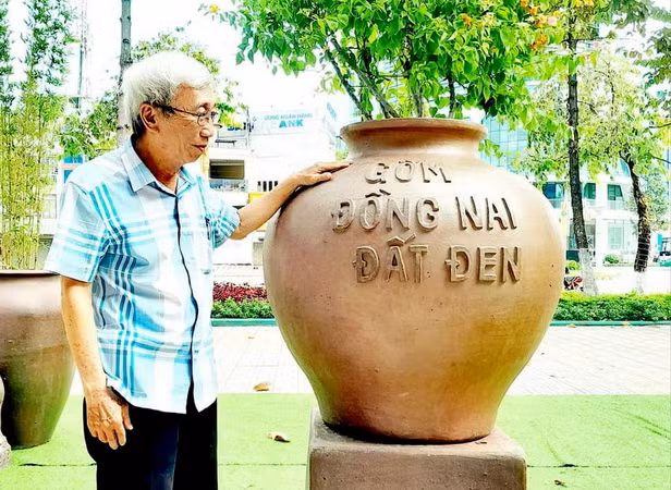 Sản phẩm dòng gốm đất đen truyền thống Biên Hòa-Đồng Nai.