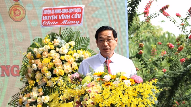 Phó Chủ tịch Ủy ban nhân dân tỉnh Đồng Nai Võ Văn Phi phát biểu tại buổi lễ. Phó Chủ tịch Ủy ban nhân dân tỉnh Đồng Nai Võ Văn Phi phát biểu tại buổi lễ.