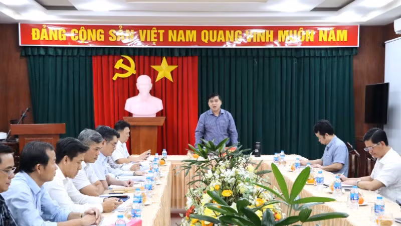 Quang cảnh buổi làm việc.