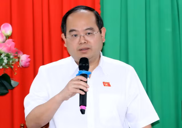 Trưởng Đoàn Đại biểu Quốc hội tỉnh Đồng Nai Quản Minh Cường phát biểu tại buổi giám sát.