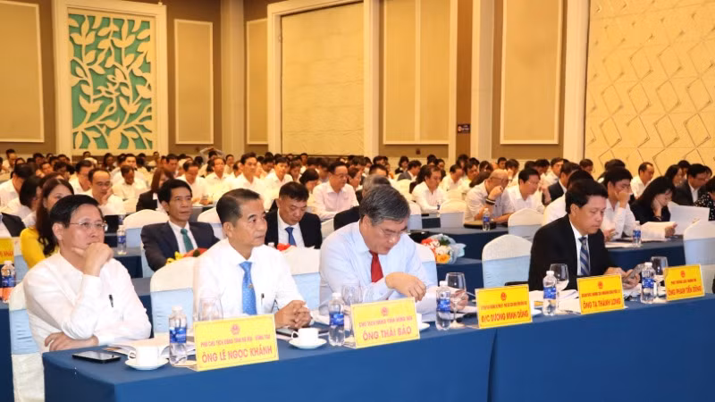 Các đại biểu tham dự hội nghị. Các đại biểu tham dự hội nghị.