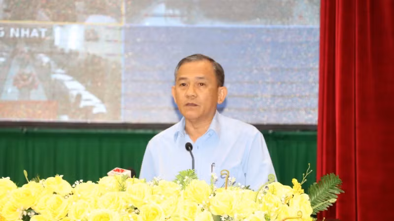 Phó Trưởng Ban Tuyên giáo Tỉnh ủy Đồng Nai Phạm Tấn Linh phát biểu tham luận.