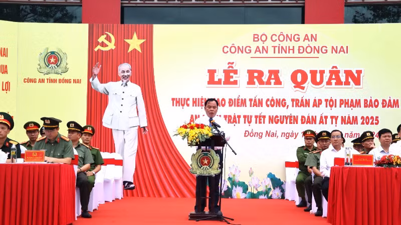 Phó Bí thư Tỉnh ủy, Chủ tịch Ủy ban nhân dân tỉnh Đồng Nai Võ Tấn Đức phát biểu tại buổi lễ. Phó Bí thư Tỉnh ủy, Chủ tịch Ủy ban nhân dân tỉnh Đồng Nai Võ Tấn Đức phát biểu tại buổi lễ.