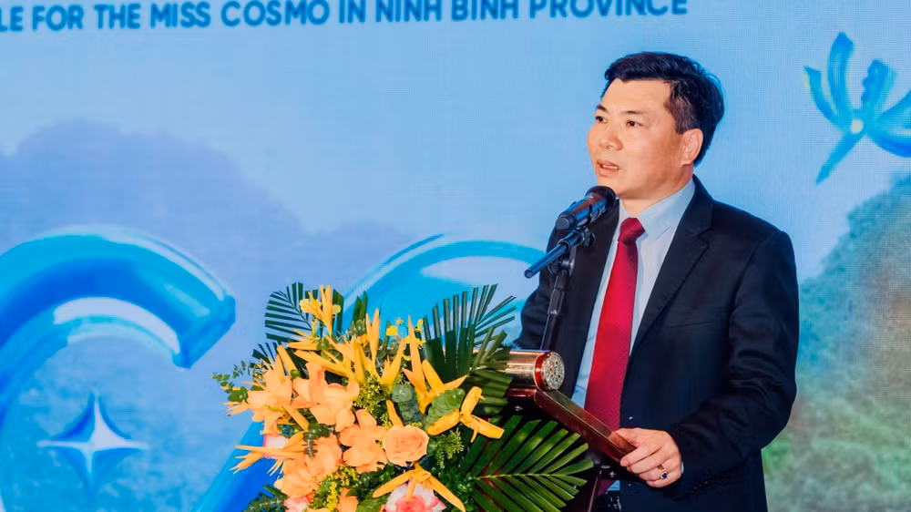 Đồng chí Nguyễn Mạnh Cường, Giám đốc Sở Văn hóa và Thể thao tỉnh Ninh Bình phát biểu tại buổi họp báo. (Ảnh: NGỌC LINH)