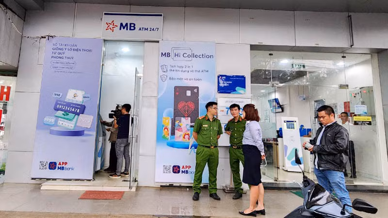 Khu vực đặt trụ ATM, nơi ông Nhơn phát hiện 185 tờ tiền mệnh giá 200 nghìn đồng.