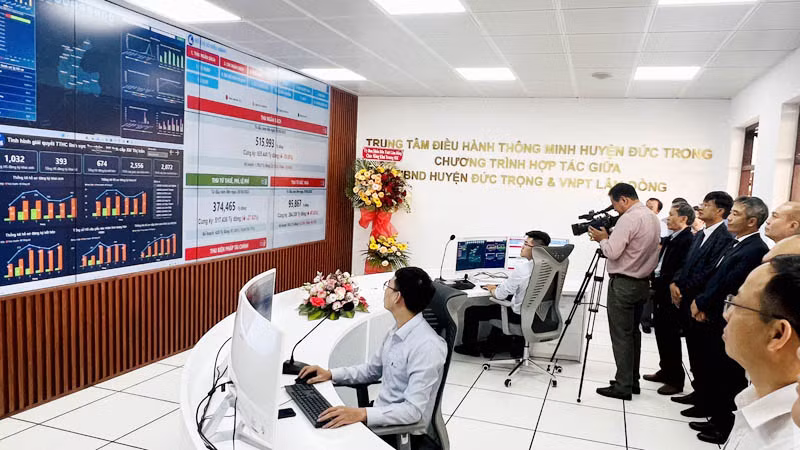 Dữ liệu Trung tâm IOC huyện Đức Trọng đã tích hợp, kết nối được 9 hệ sinh thái. Dữ liệu Trung tâm IOC huyện Đức Trọng đã tích hợp, kết nối được 9 hệ sinh thái.