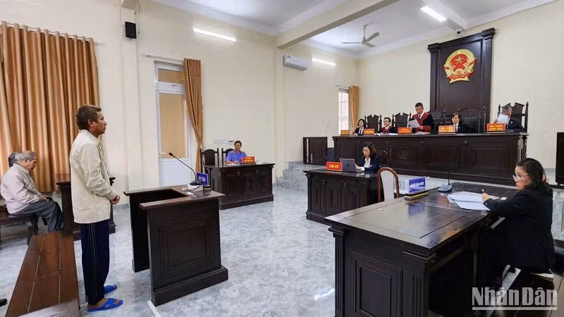 Quang cảnh phiên tòa xét xử sơ thẩm.