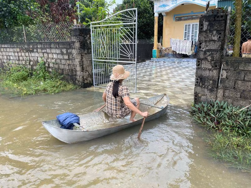 Nước xâm nhập vào nhà dân ở xã Tượng Sơn, huyện Nông Cống. Nước xâm nhập vào nhà dân ở xã Tượng Sơn, huyện Nông Cống.