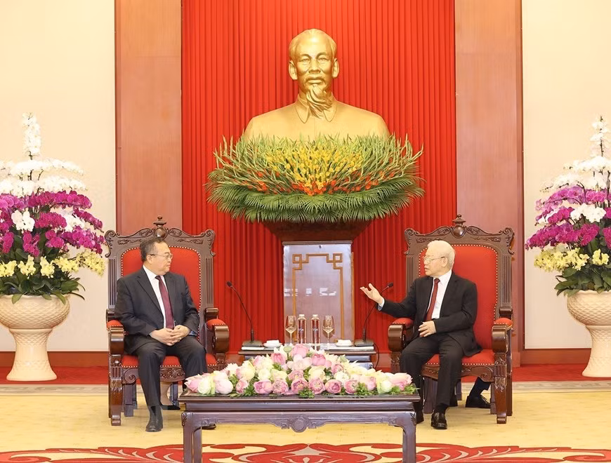 Tổng Bí thư Nguyễn Phú Trọng tiếp Trưởng Ban Liên lạc Đối ngoại Trung ương Đảng Cộng sản Trung Quốc Lưu Kiến Siêu. (Ảnh: Trí Dũng/TTXVN) Tổng Bí thư Nguyễn Phú Trọng tiếp Trưởng Ban Liên lạc Đối ngoại Trung ương Đảng Cộng sản Trung Quốc Lưu Kiến Siêu. (Ảnh: Trí Dũng/TTXVN)