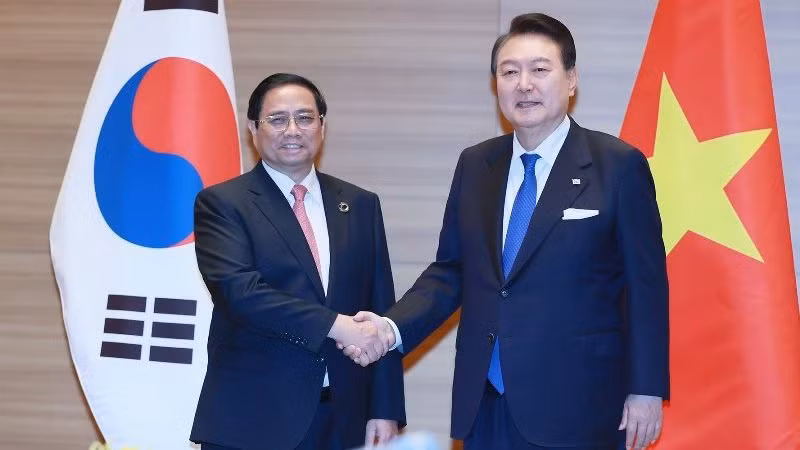 Thủ tướng Phạm Minh Chính và Tổng thống Hàn Quốc Yoon Suk Yeol. (Ảnh: Dương Giang)