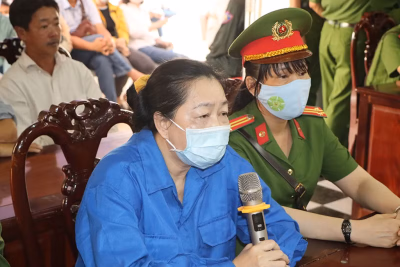 Bị cáo Nguyễn Thị Kim Hạnh. Bị cáo Nguyễn Thị Kim Hạnh.