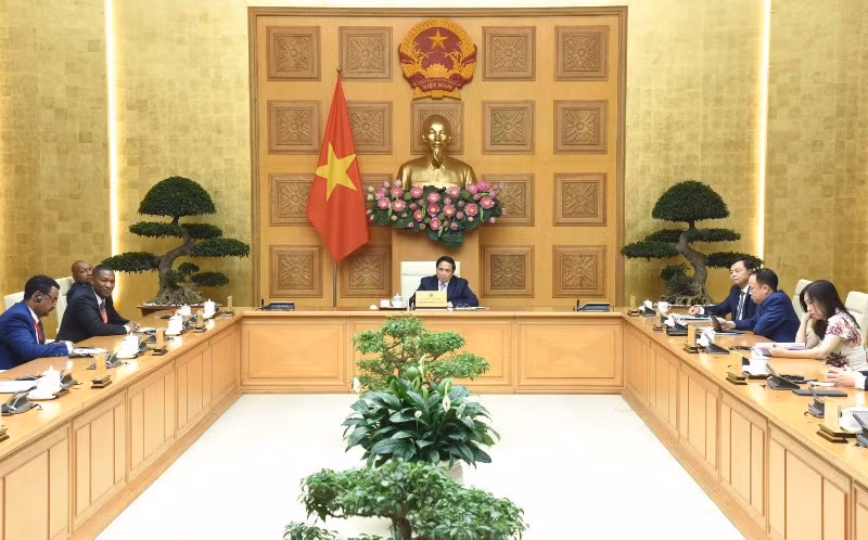 Quang cảnh buổi tiếp. Quang cảnh buổi tiếp.