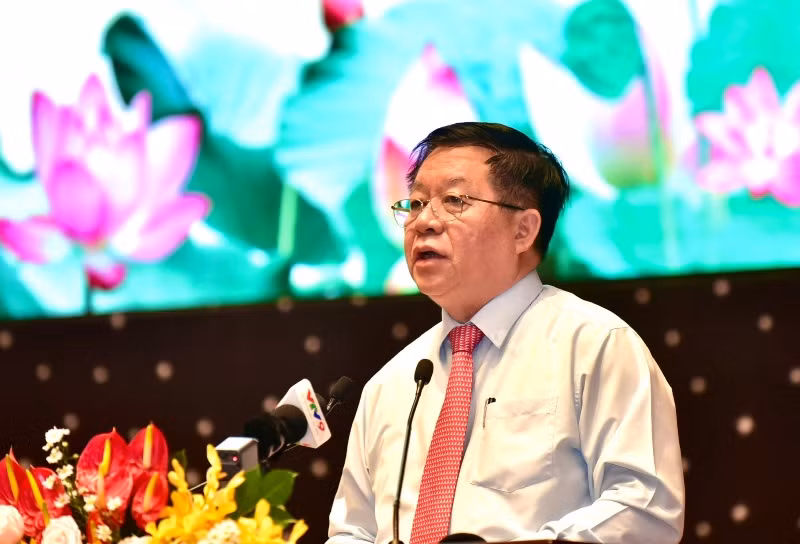 Trưởng Ban Tuyên giáo Trung ương Nguyễn Trọng Nghĩa phát biểu ý kiến tại hội nghị. Trưởng Ban Tuyên giáo Trung ương Nguyễn Trọng Nghĩa phát biểu ý kiến tại hội nghị.