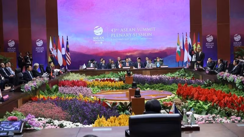 Quang cảnh Phiên toàn thể Hội nghị Cấp cao ASEAN lần thứ 43.