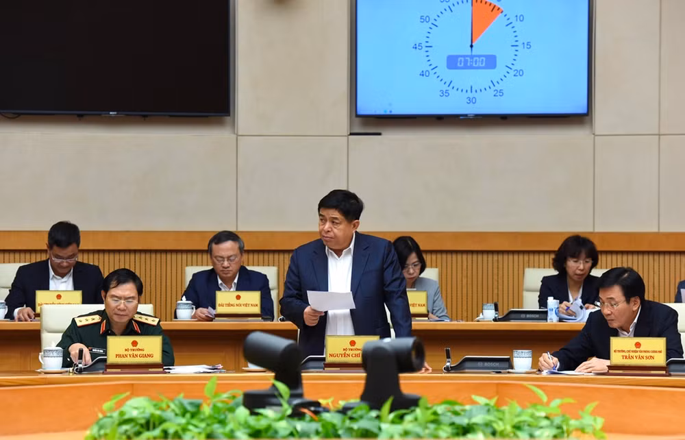 Bộ trưởng Kế hoạch và Đầu tư Nguyễn Chí Dũng phát biểu. Bộ trưởng Kế hoạch và Đầu tư Nguyễn Chí Dũng phát biểu.