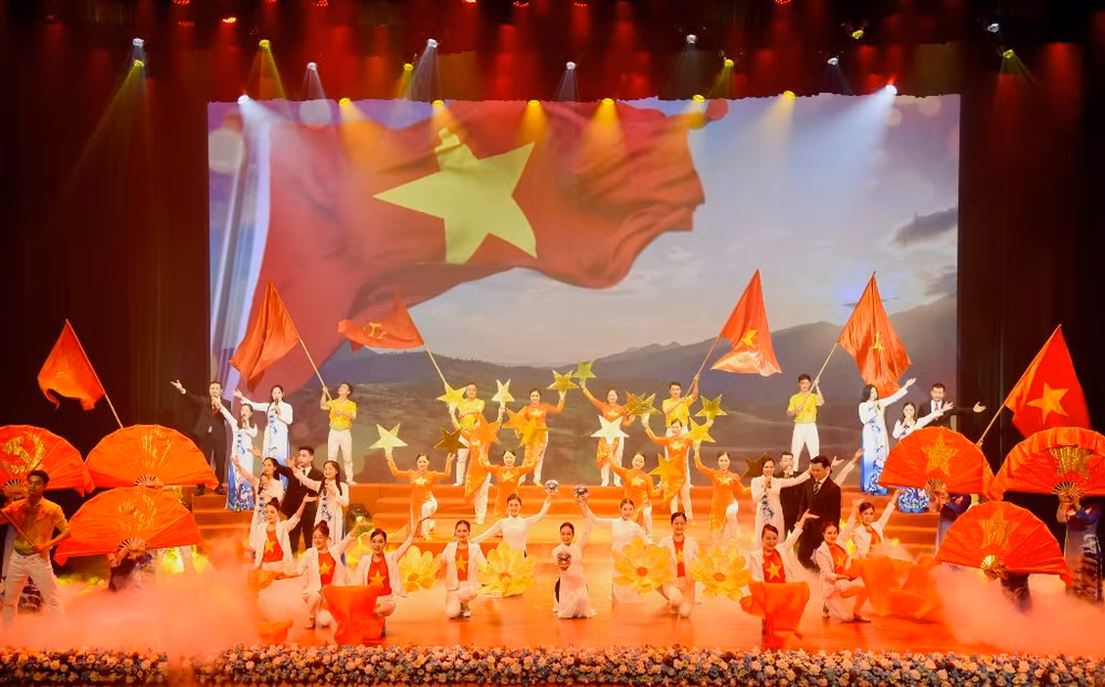 Chương trình biểu diễn nghệ thuật mở đầu tại Hội nghị.