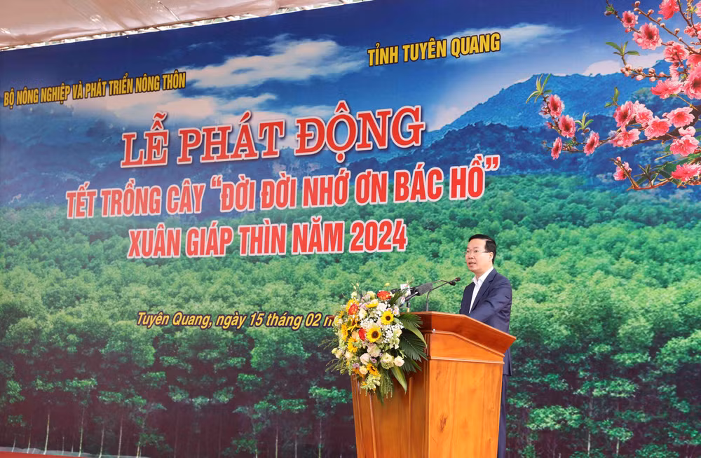 Chủ tịch nước Võ Văn Thưởng đến dự và phát động “Tết trồng cây đời đời nhớ ơn Bác Hồ” Xuân Giáp Thìn. Ảnh: Vũ Sinh/TTXVN Chủ tịch nước Võ Văn Thưởng đến dự và phát động “Tết trồng cây đời đời nhớ ơn Bác Hồ” Xuân Giáp Thìn. Ảnh: Vũ Sinh/TTXVN
