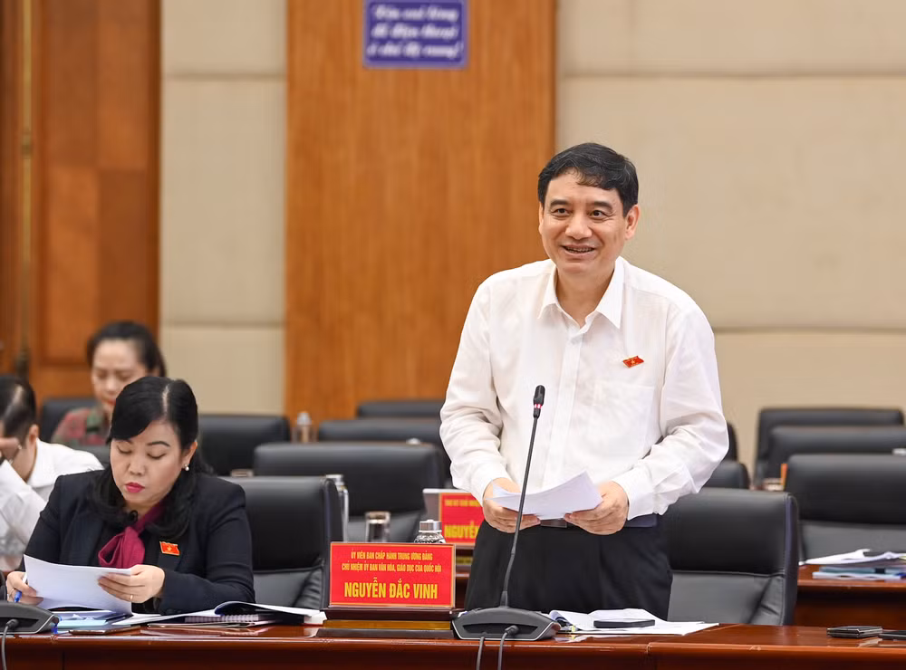 Chủ nhiệm Ủy ban Văn hóa, Giáo dục Nguyễn Đắc Vinh phát biểu tại buổi làm việc. Chủ nhiệm Ủy ban Văn hóa, Giáo dục Nguyễn Đắc Vinh phát biểu tại buổi làm việc.