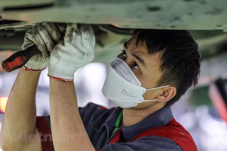 [Ảnh] Dân Hà Nội chi tiền triệu "làm đẹp" ô-tô đón tết Nguyên đán ảnh 7
