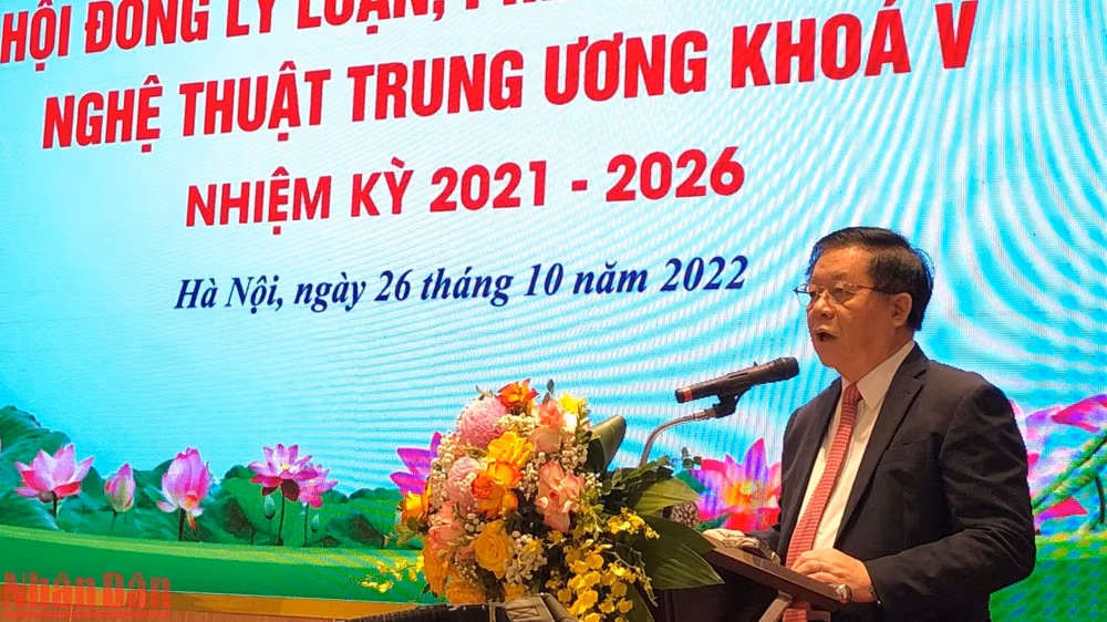 Đồng chí Nguyễn Trọng Nghĩa, Bí thư Trung ương Đảng, Trưởng Ban Tuyên giáo Trung ương phát biểu chỉ đạo.
