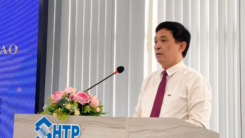 Giáo sư, Tiến sĩ Nguyễn Kỳ Phùng, Trưởng Ban Quản lý Khu Công nghệ cao Thành phố Hồ Chí Minh phát biểu khai mạc hội thảo.