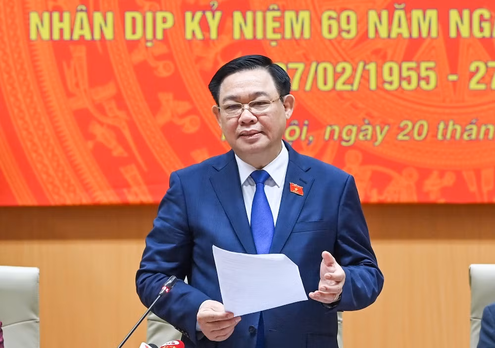 Chủ tịch Quốc hội Vương Đình Huệ phát biểu gợi mở các nội dung thảo luận tại cuộc làm việc. Chủ tịch Quốc hội Vương Đình Huệ phát biểu gợi mở các nội dung thảo luận tại cuộc làm việc.