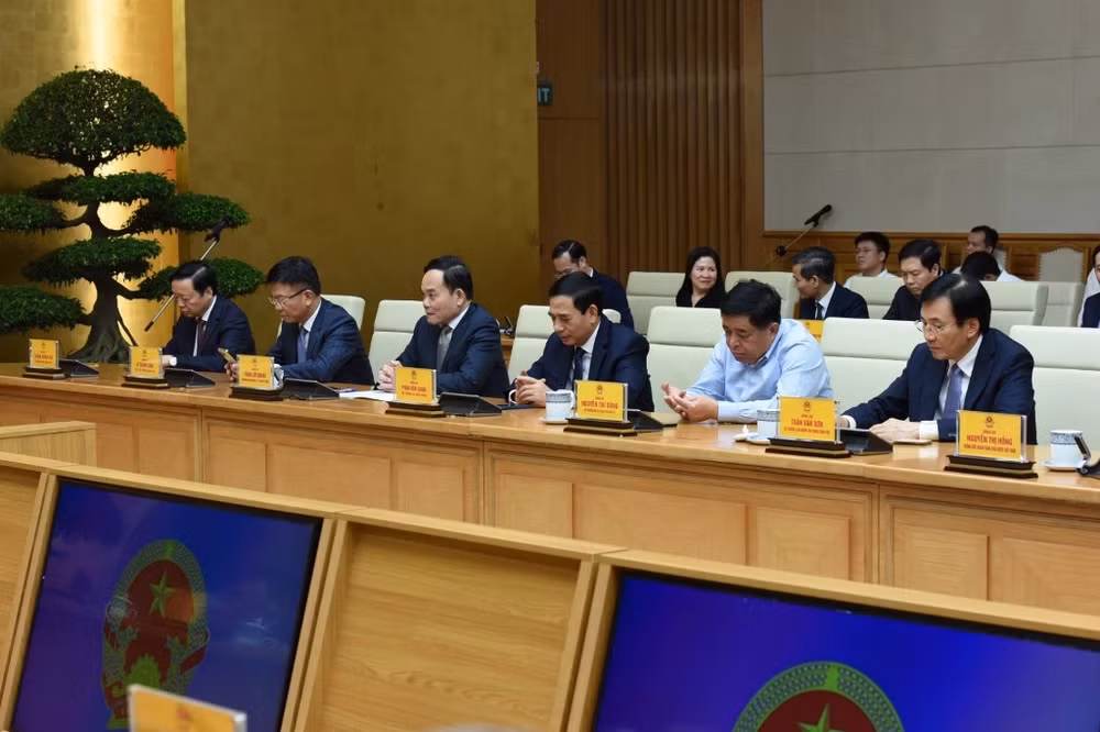 Các đồng chí lãnh đạo Đảng, Chính phủ tham dự sự kiện. (Ảnh: Trần Hải) Các đồng chí lãnh đạo Đảng, Chính phủ tham dự sự kiện. (Ảnh: Trần Hải)