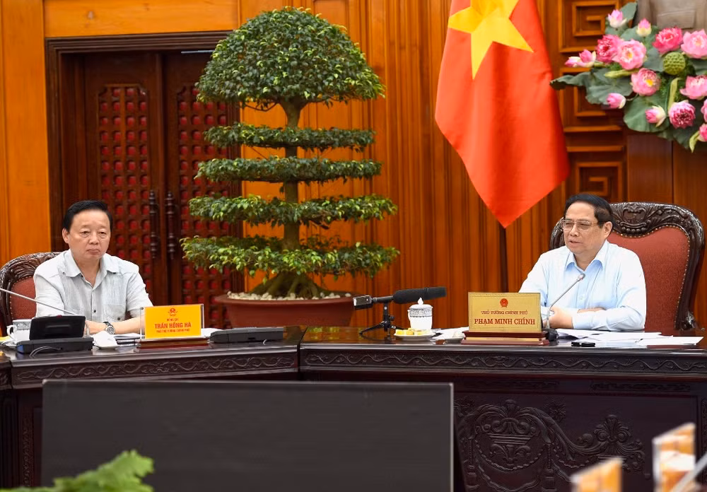Thủ tướng Phạm Minh Chính và Phó Thủ tướng Trần Hồng Hà. Thủ tướng Phạm Minh Chính và Phó Thủ tướng Trần Hồng Hà.