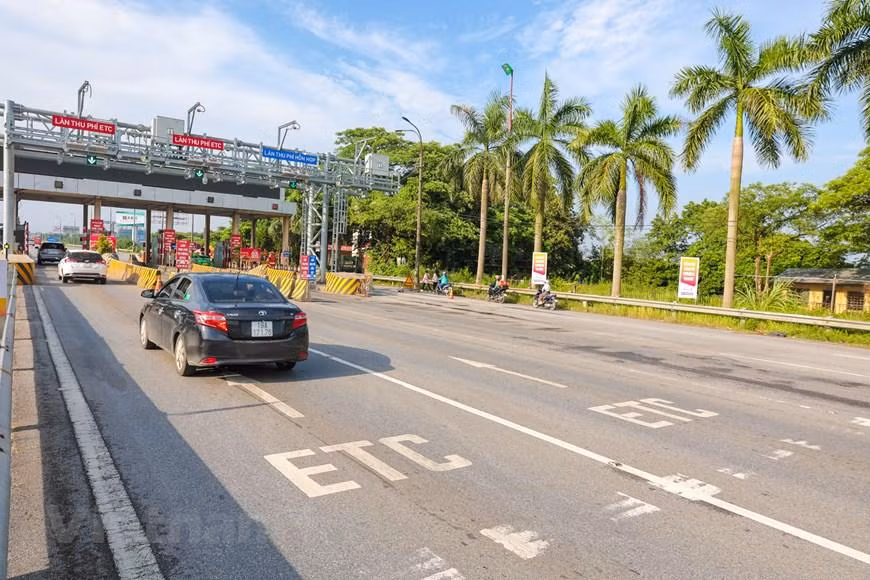 Nhiều phương tiện gặp lỗi khi qua trạm thu phí không dừng ảnh 9 Nhiều phương tiện gặp lỗi khi qua trạm thu phí không dừng ảnh 9