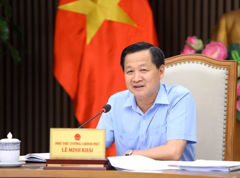 Phó Thủ tướng Lê Minh Khái phát biểu tại cuộc họp.